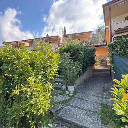 Chiara Apartment Torri Del Benaco