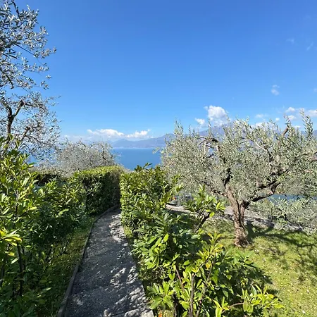 Chiara * Torri Del Benaco